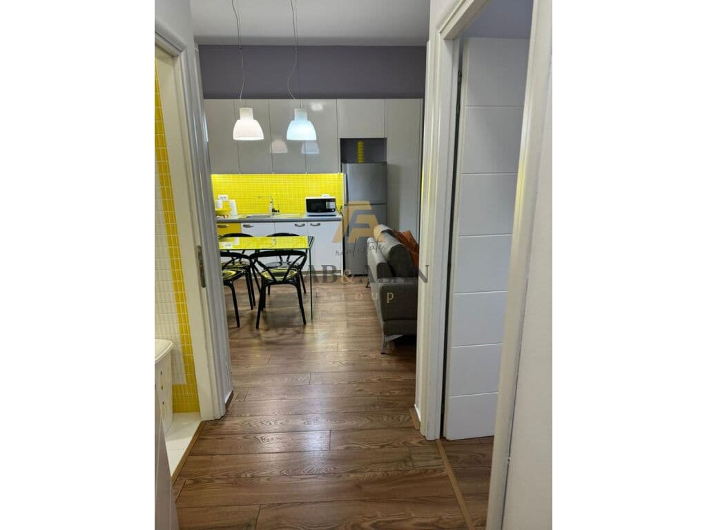 TEK VASIL SHANTO APARTAMENT 2+1 PER SHITJE! 4