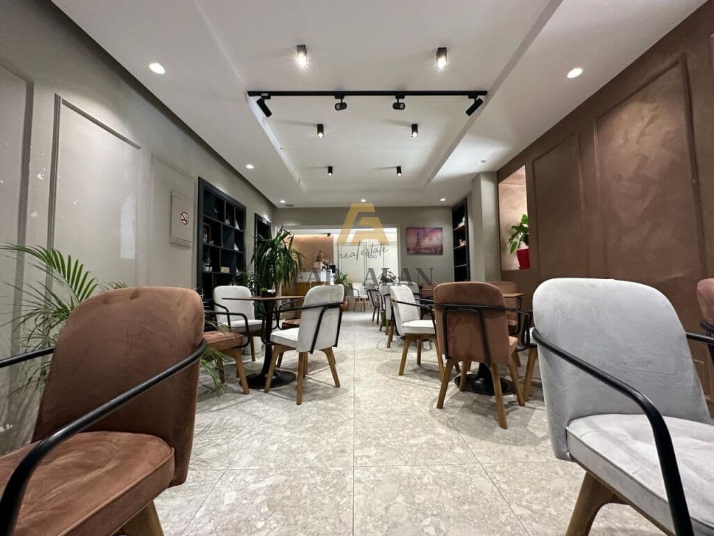 LOKAL+APARTAMENT 1+1 PER SHITJE RRUGE E DIBRES! 4