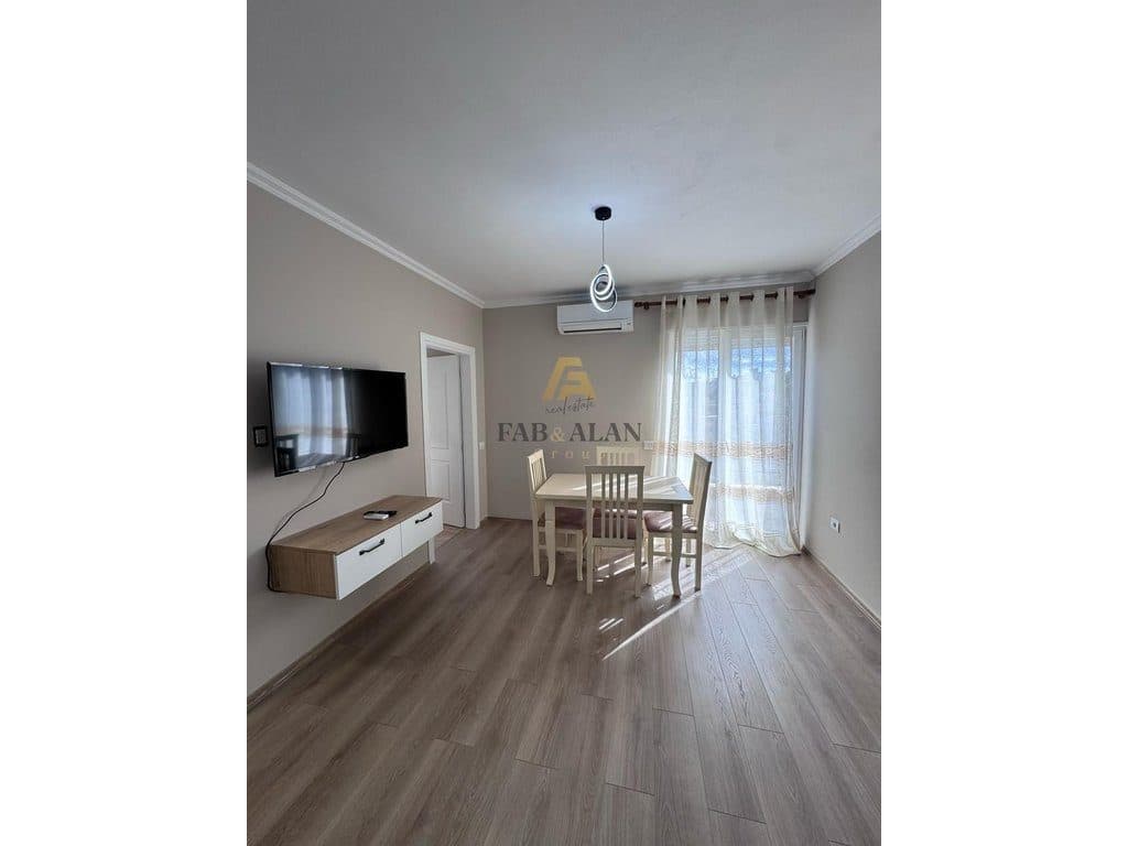 TEK XHAMIA SELITES APARTAMENT 2+1 ME QERA! 2