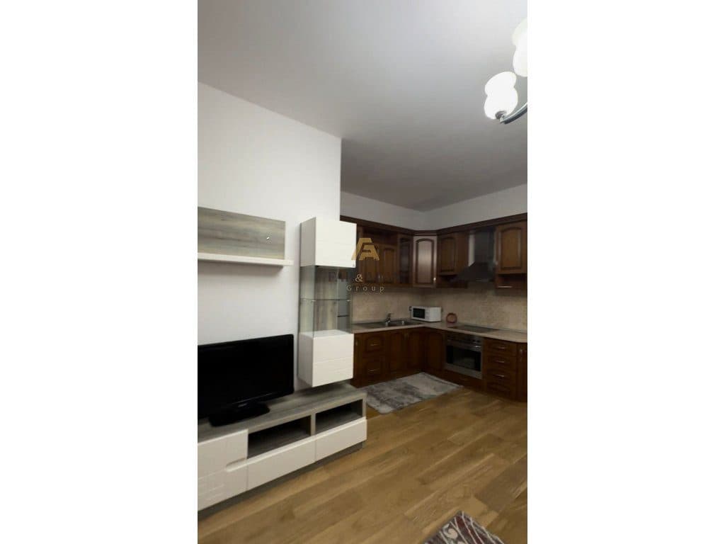 Jepet me qera 1+1, sip. 85m² ne Sauk 3