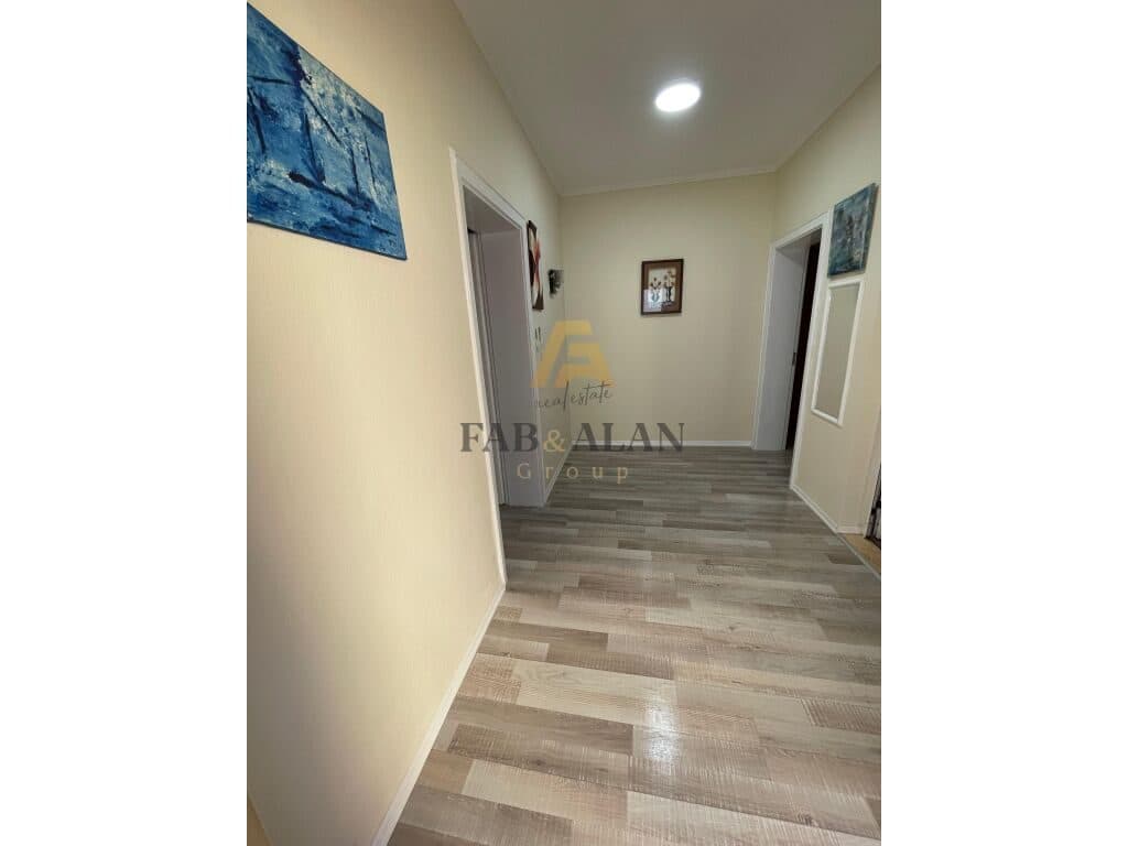 TEK BLLOKU I VILAVE PRANE KRISTAL CENTER, APARTAMENT 2+1 PER QERA! 2
