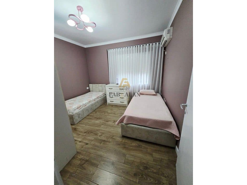Apartament 3+2 Me Qira në Kopshtin Botanik Zoologjik, Tiranë - 1300€ | 145 m² 3