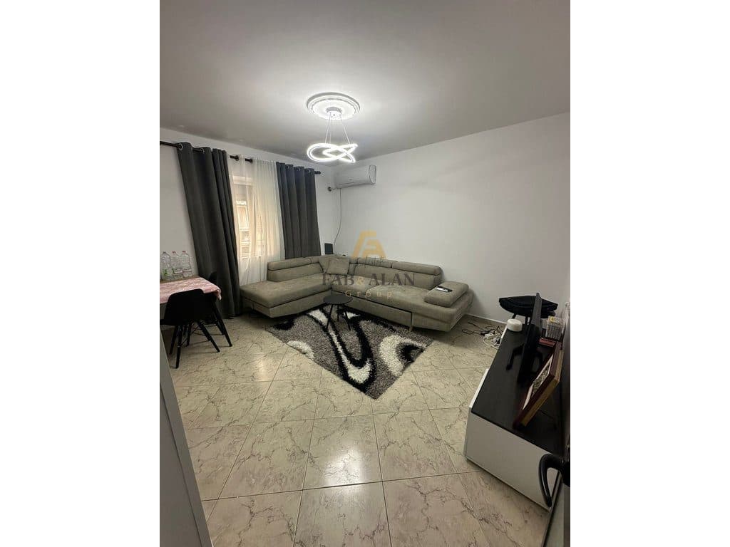 TEK MYSLYM SHYRI APARTAMENT 1+1 ME QERA!