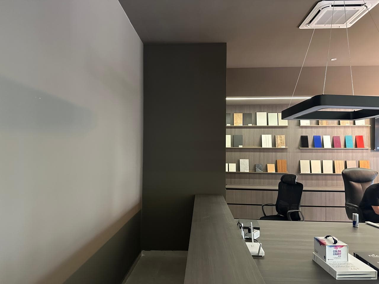 Dyqan 1+1 Me Qera Ish Fusha e Aviacionit - 1400€ | 125 m² 3