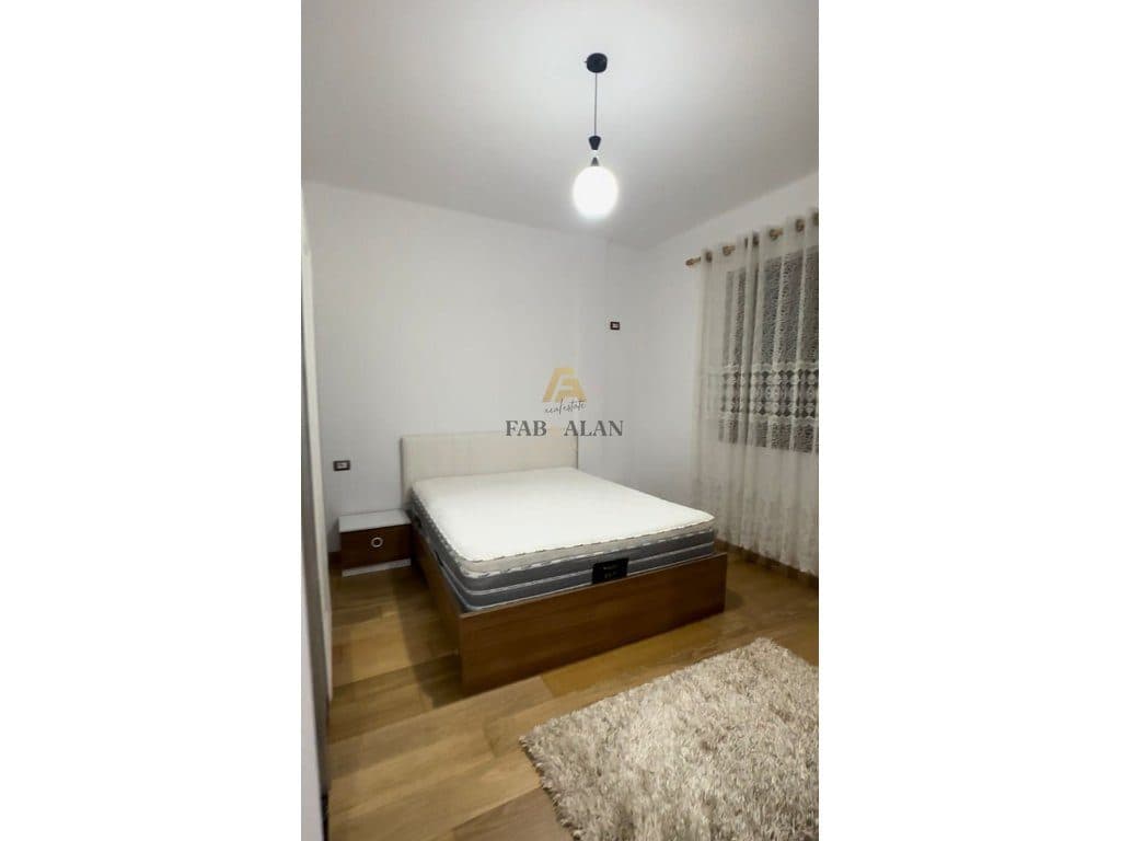 Jepet me qera 1+1, sip. 85m² ne Sauk 2