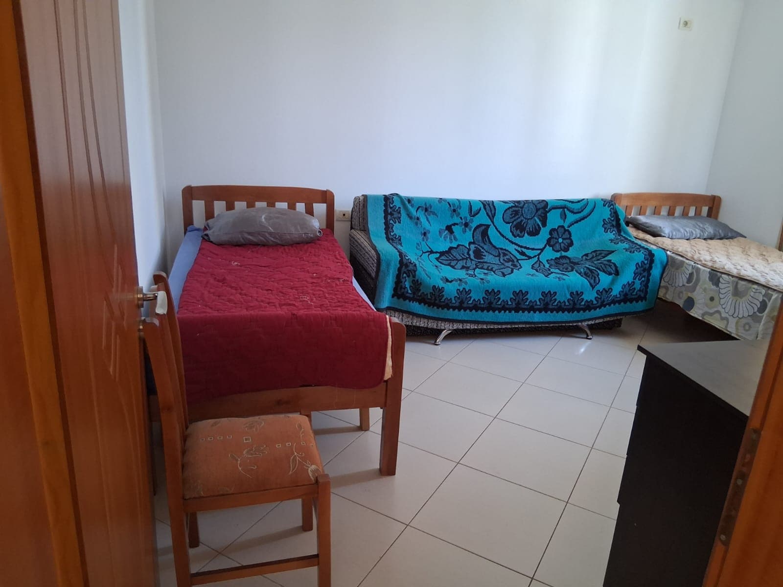 Apartament 2+1+2 Me Qira në Ali Demi, Tiranë - 768€ | 1 dhomë ndenjeje, 1 kuzhinë 4