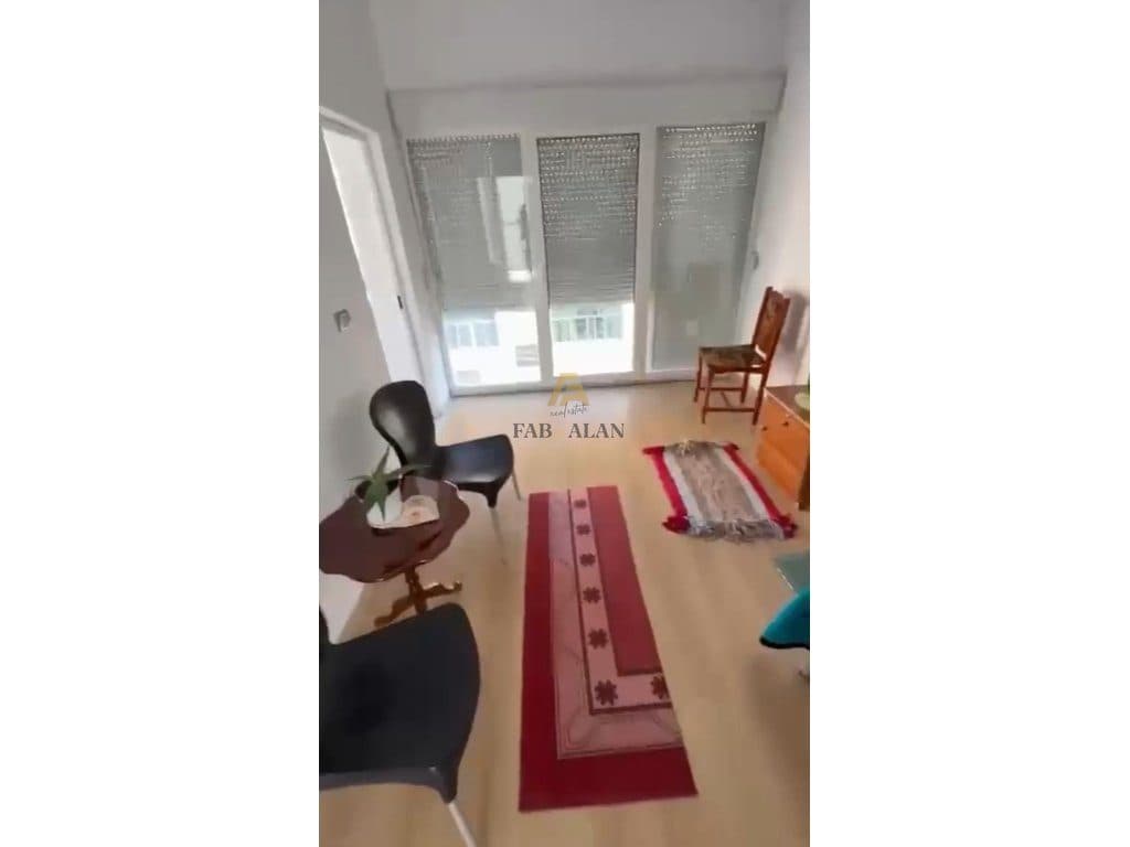 NE PORCELAN APARTAMENT 2+1+VERANDE PER QERA!