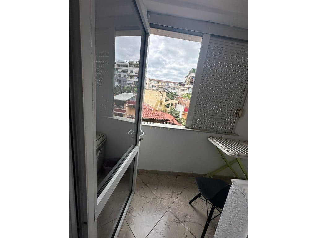 TEK MYSLYM SHYRI APARTAMENT 1+1 ME QERA! 4