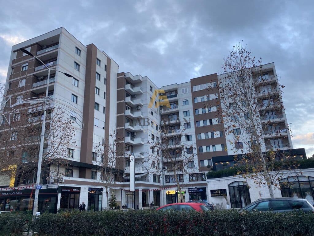 APARTAMENT 2+1+2 PER SHITJE NE KAMEZ TEK RRETH RROTULLIMI BATHORE! 1