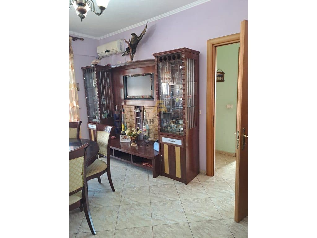 NE DURRES APARTAMENT 2+1 PER SHITJE! 3
