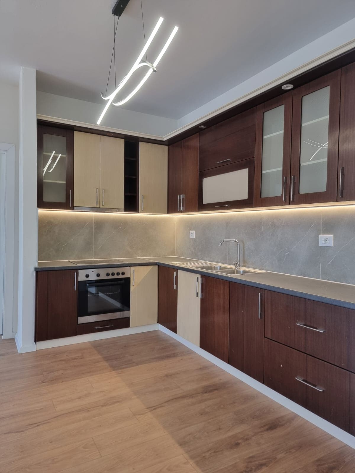 APARTAMENT 2+1+2 PËR SHITJE – ASTIR 3