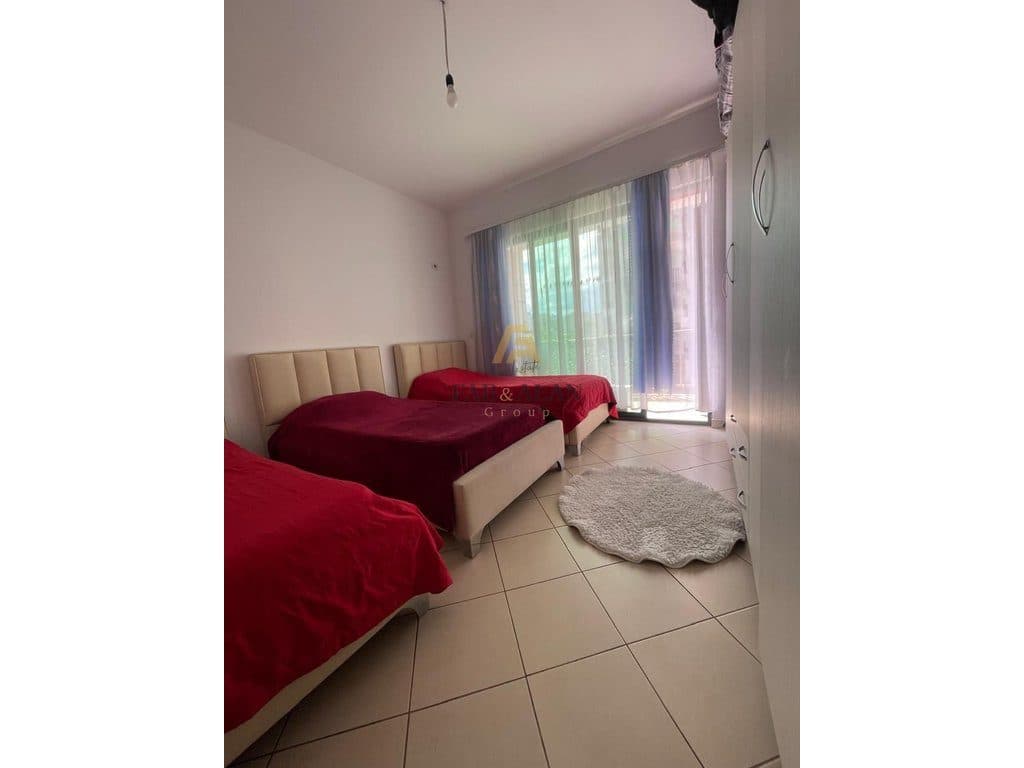 APARTAMENT NE SHITJE 1+1 NE ZONEN E
3-SHIT 4