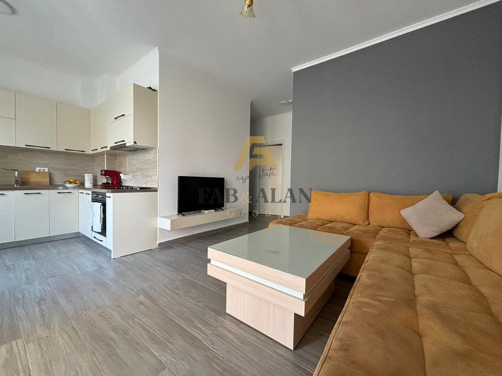 TEK PERLA RESORT NE GJIRIN E LALZIT APARTAMENT 2+1+2 PER SHITJE!