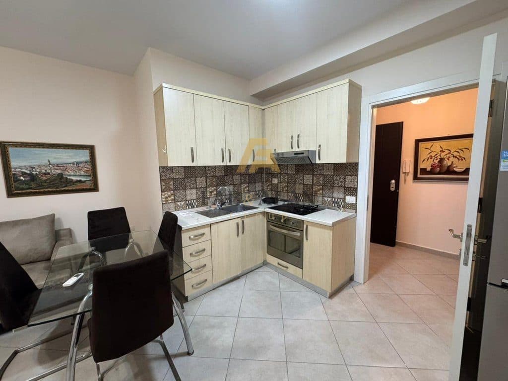 APARTAMENT 2+1 ME QERA RRUGA BILL KLINTON! 3