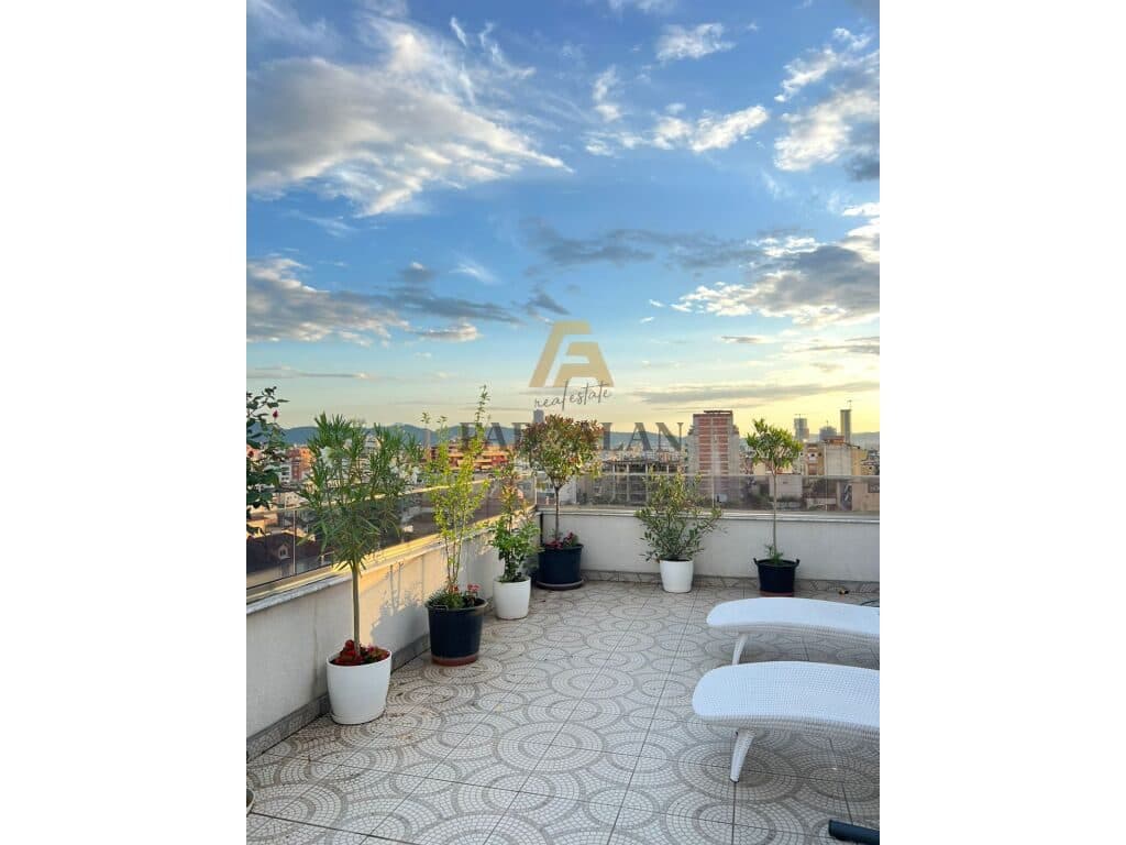 TEK PROFARMA APARTAMENT 2+1+2+VERANDE PER SHITJE!