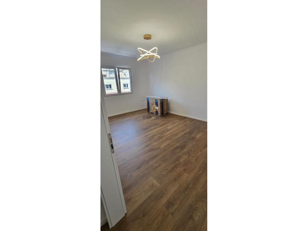 🏡 Shitet Apartament 1+1 – Rruga Ndre Mjeda, Tiranë 4