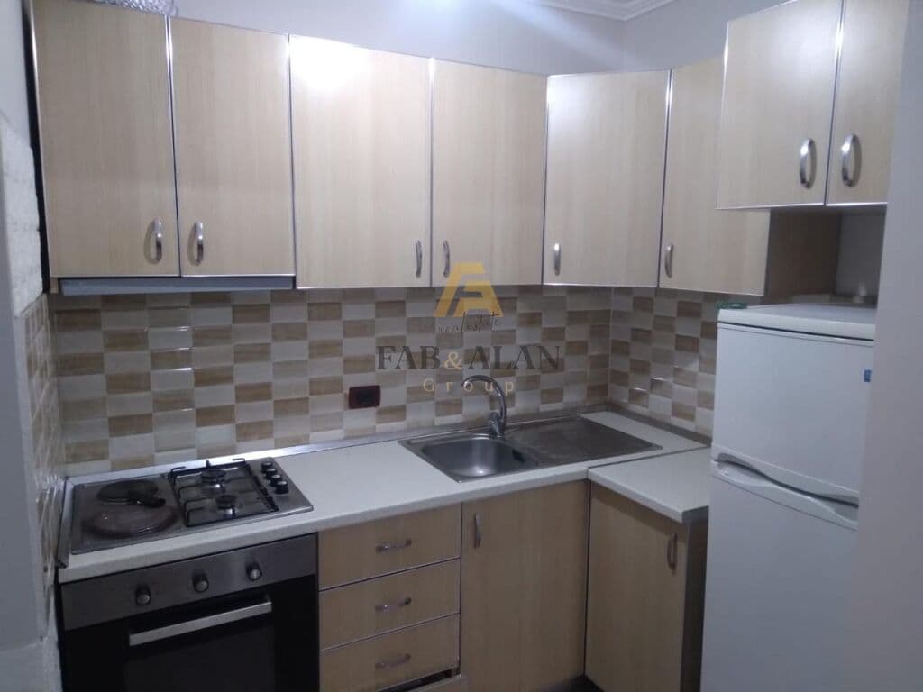 APARTAMENT 1+1 PER QERA TEK ISH PARKU! 2