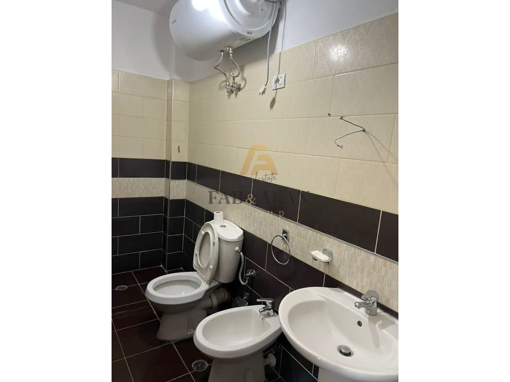 TEK ISH PARKU APARTAMENT 2+1 PER SHITJE! 3