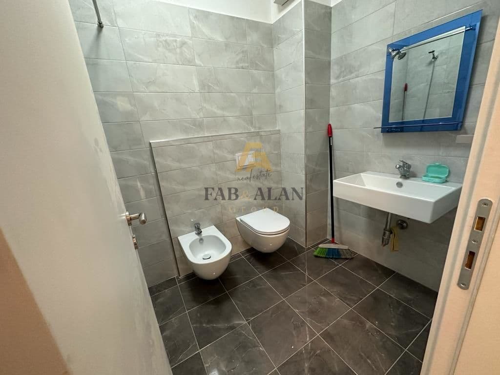 NE LAPRAKE APARTAMENT 1+1 PER QIRA !