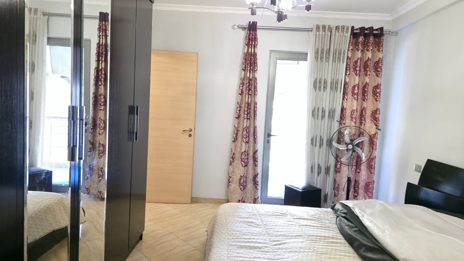 🏡 SHITET APARTAMENT 2+1 – TIRANË 3