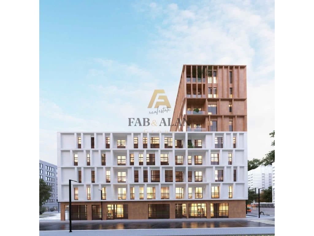 JEPET ME QERA MAGAZIN 570M2 NE LAPRAK
