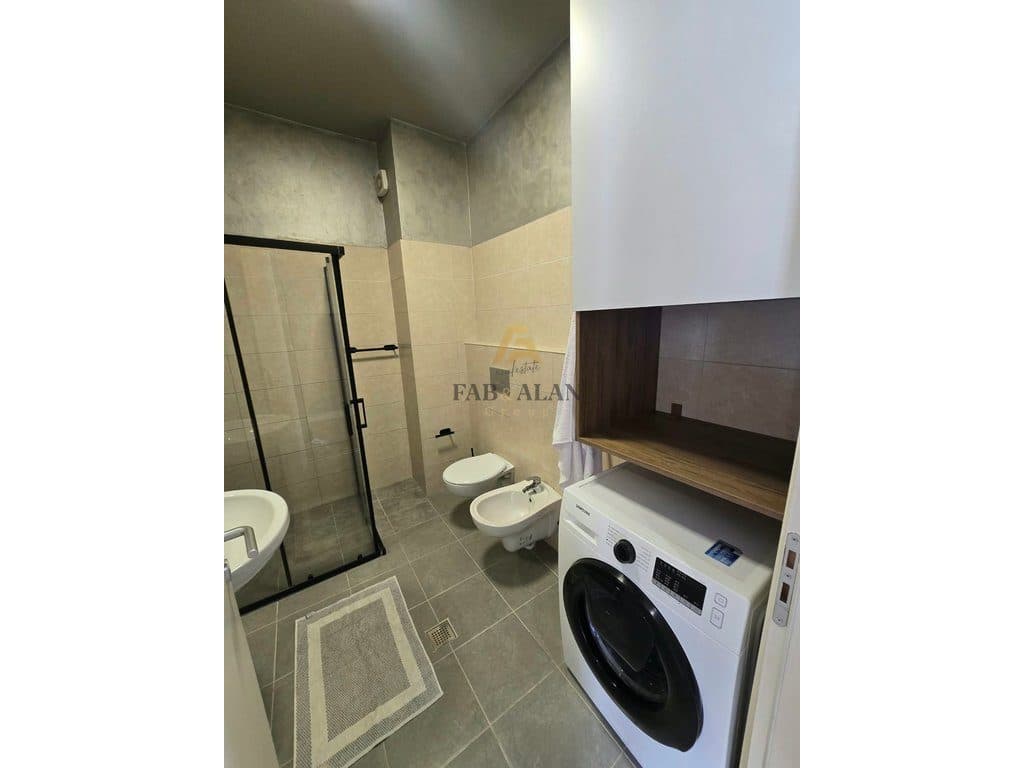 Apartament 1+1 Me Qira në Bulevardin Zogu i Parë, Tiranë - 700€ | 70 m²