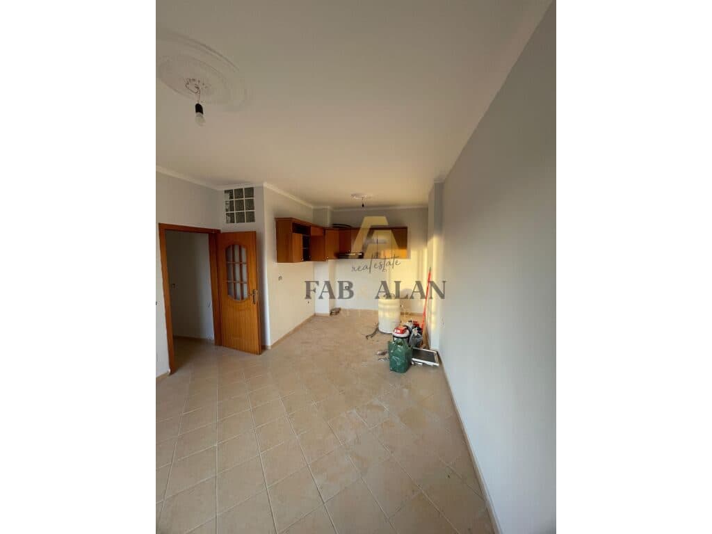 NE LAPRAKE APARTAMENT 2+1 PER SHITJE! 3