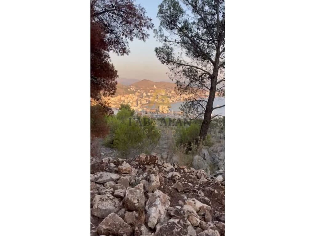 NE SARANDE 320 M2 TOKE PER SHITJE!