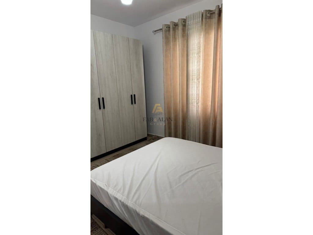 Apartament 1+1 me Qira në Rruga 5 Maji ! 2