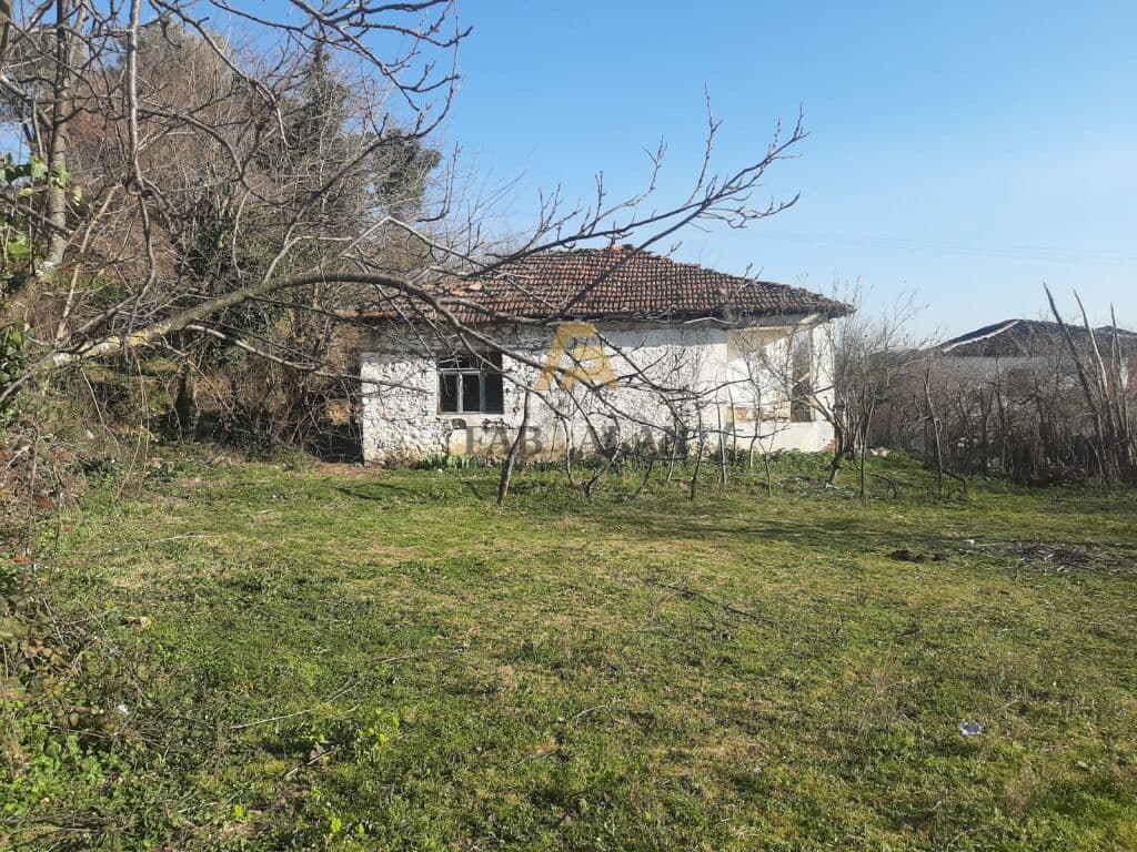 SHTEPI PRIVATE + TOKE PER SHITJE NE FSHATIN GURRE E MADHE!