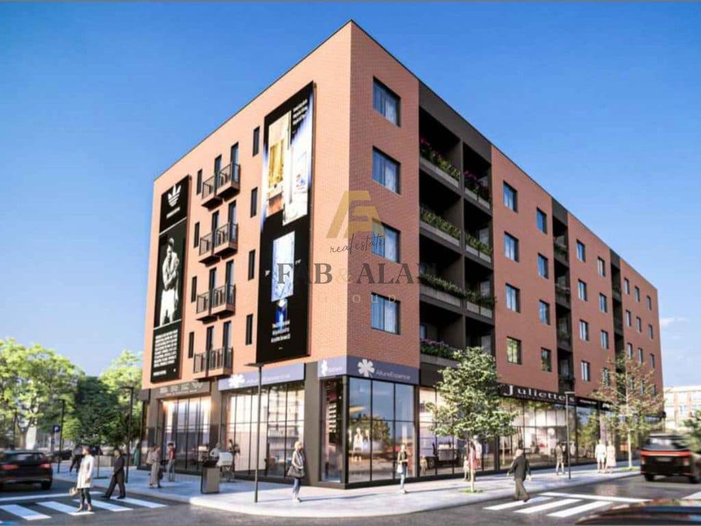 TEK RRUGA SKENDERBEU NE KAMEZ APARTAMENT 2+1 PER SHITJE! 1
