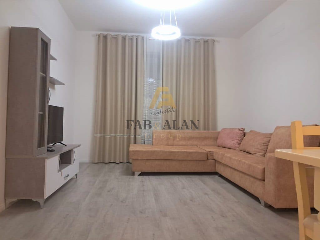 APARTAMENT ME QERA TEK ISH DOGANA 600ALL