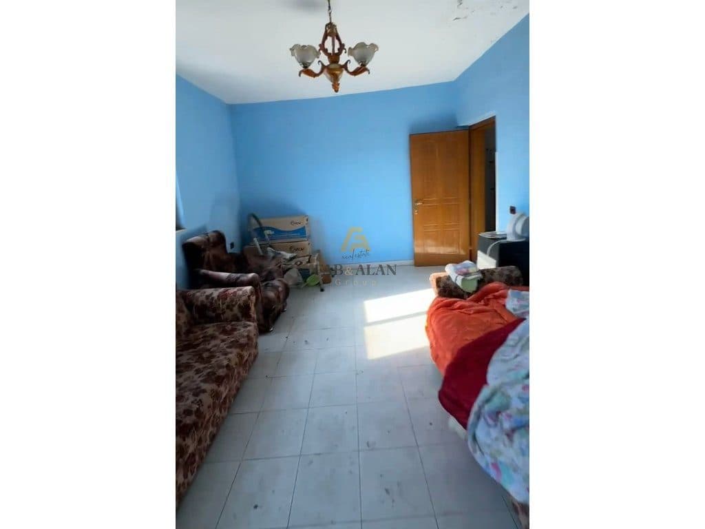 APARTAMENT 2+1 PER SHITJE TEK KOMISARIATI NR. 4, RRUGA E DIBRES! 4