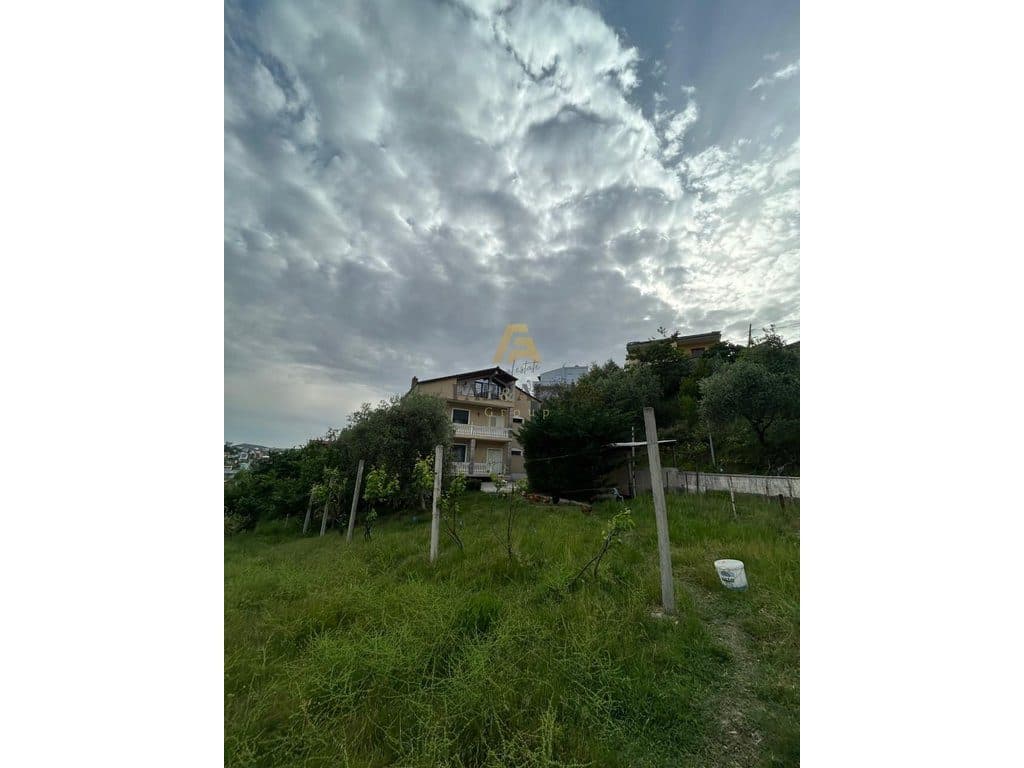 Vilë 3+2 Në Shkozë, Tiranë, Në Shitje - 550,000€ | 320 m² 3