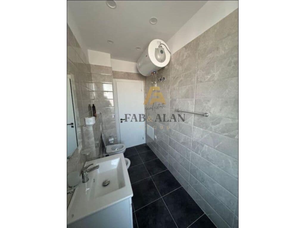 OFROJME APARTAMENT PER QERA 2+1TEK SHKOLLA E UETIT NE PORCELAN! 3