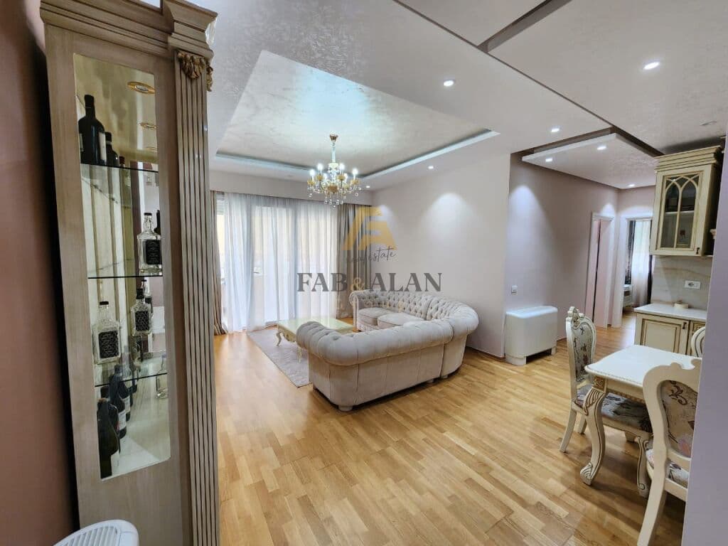 SUPER APARTAMENT 2+1 PER QERA TEK KOPSHTI BOTANIK! 2