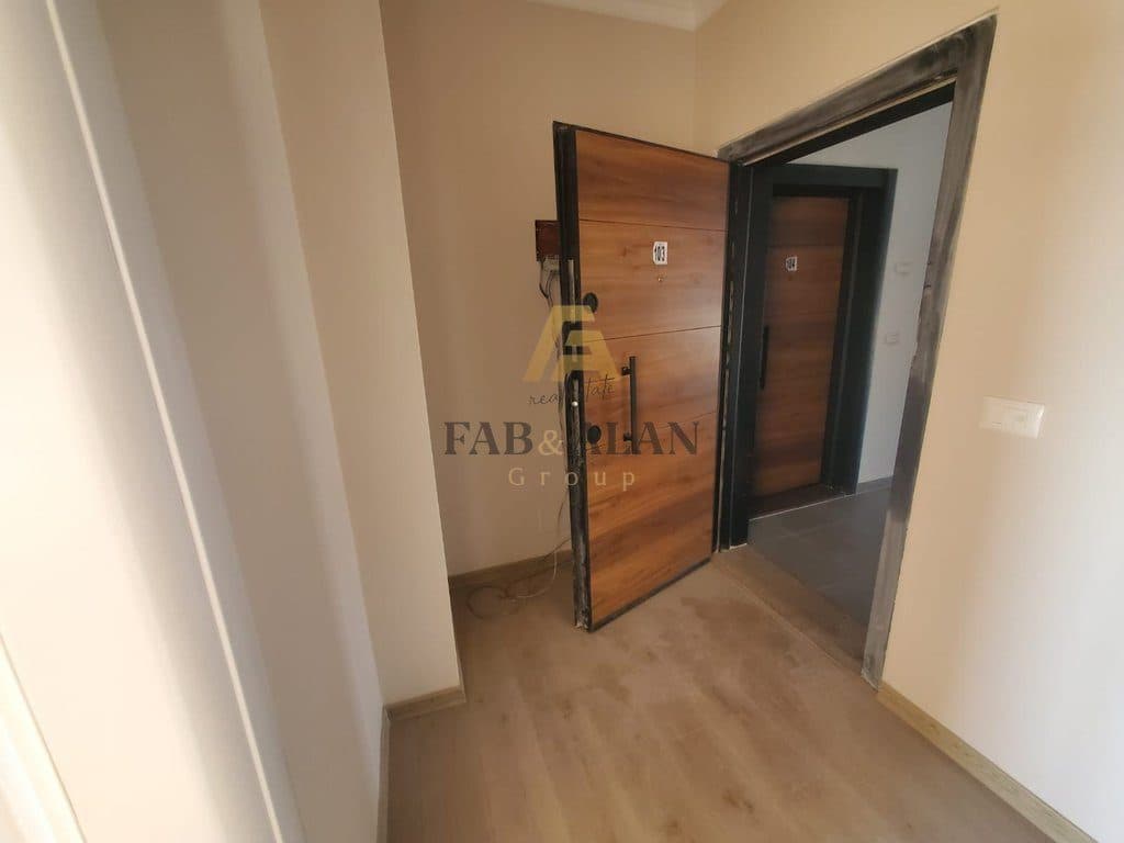 NE SPITALLE TE DURRESIT APARTAMENT 2+1 PER SHITJE! 4