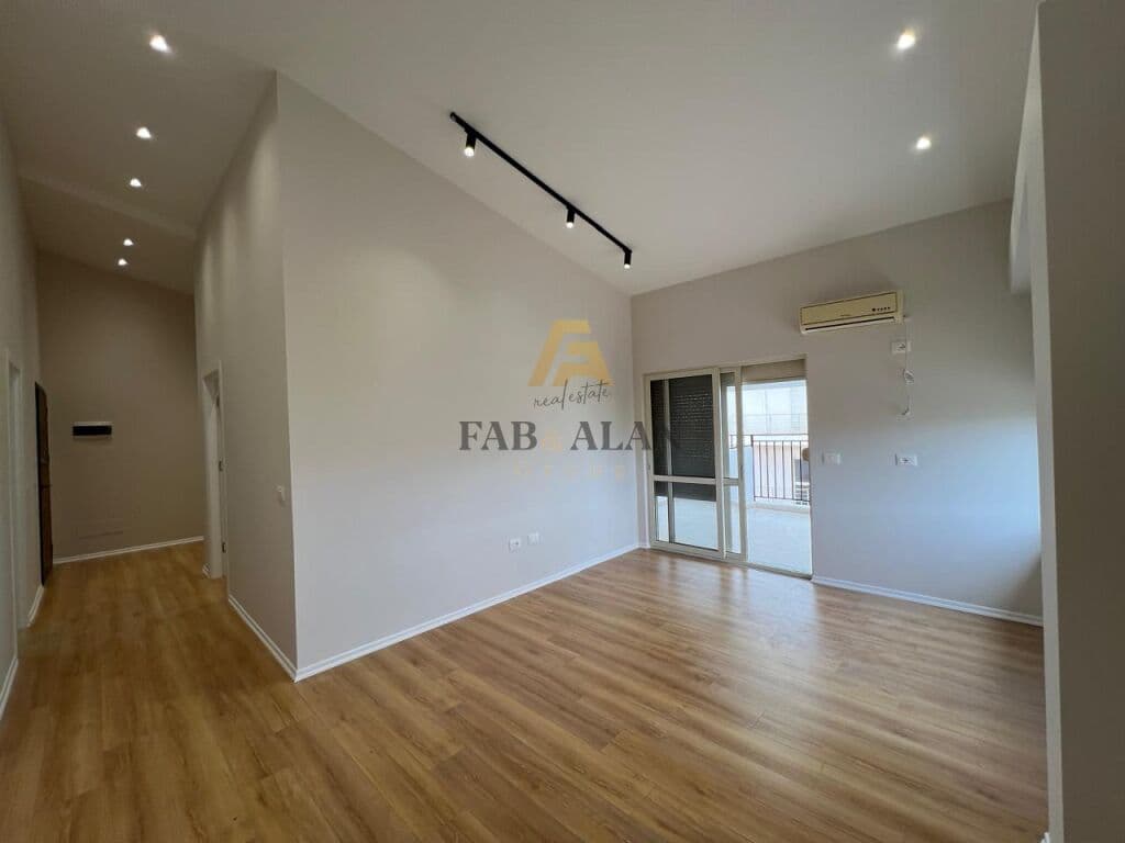 NE PLAZH DURRES APARTAMENT 1+1 PER SHITJE! 3