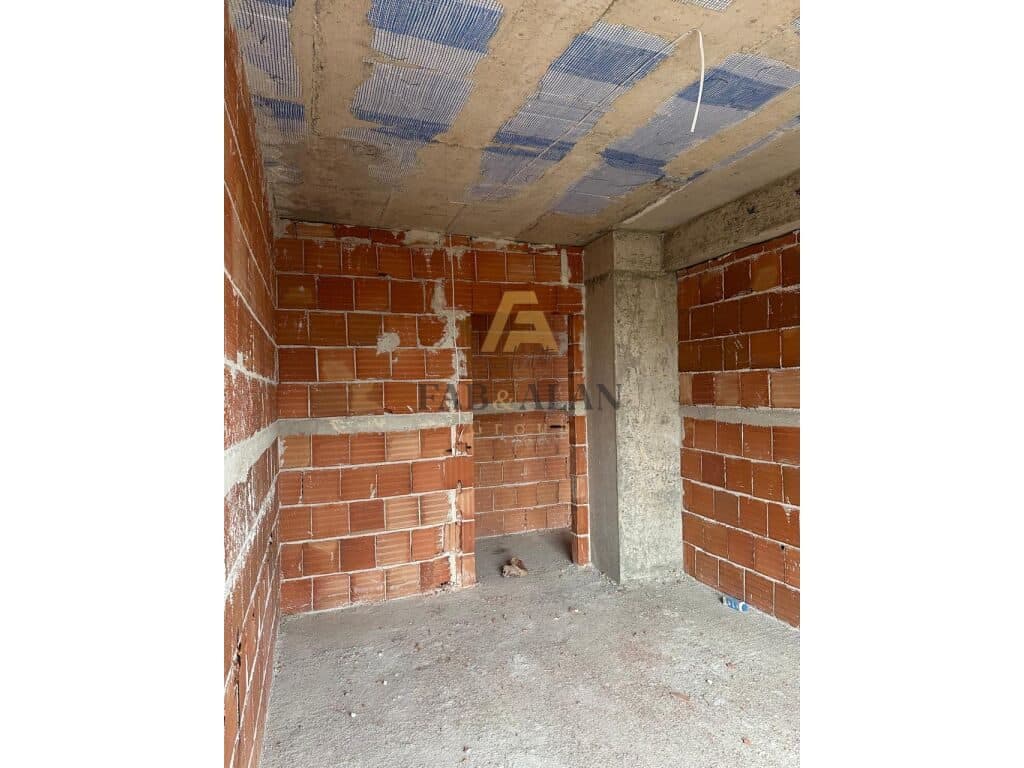 NE PORCELAN APARTAMENT 2+1 PER SHITJE! 3