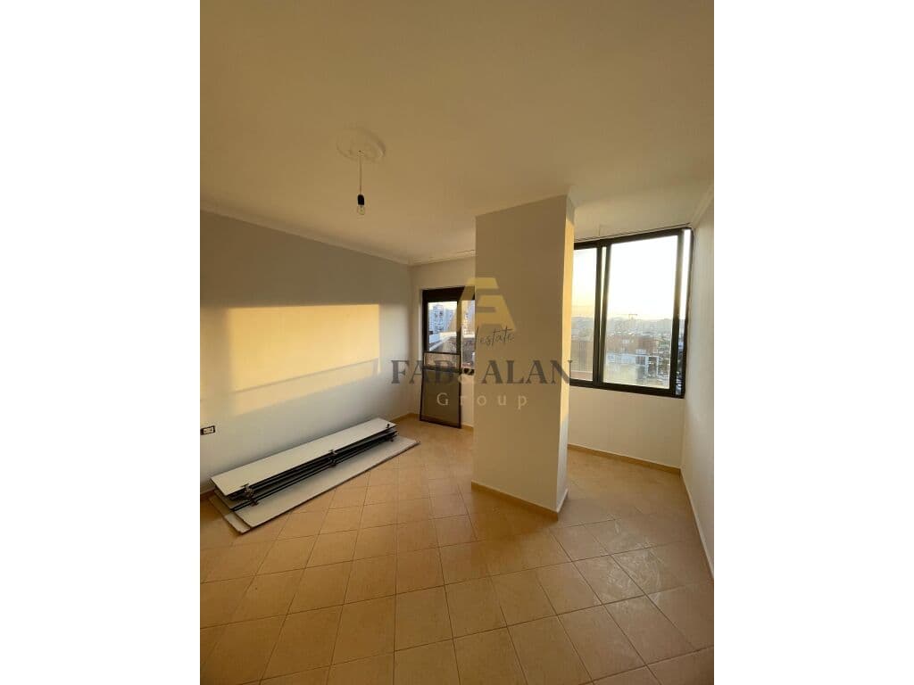NE LAPRAKE APARTAMENT 2+1 PER SHITJE!