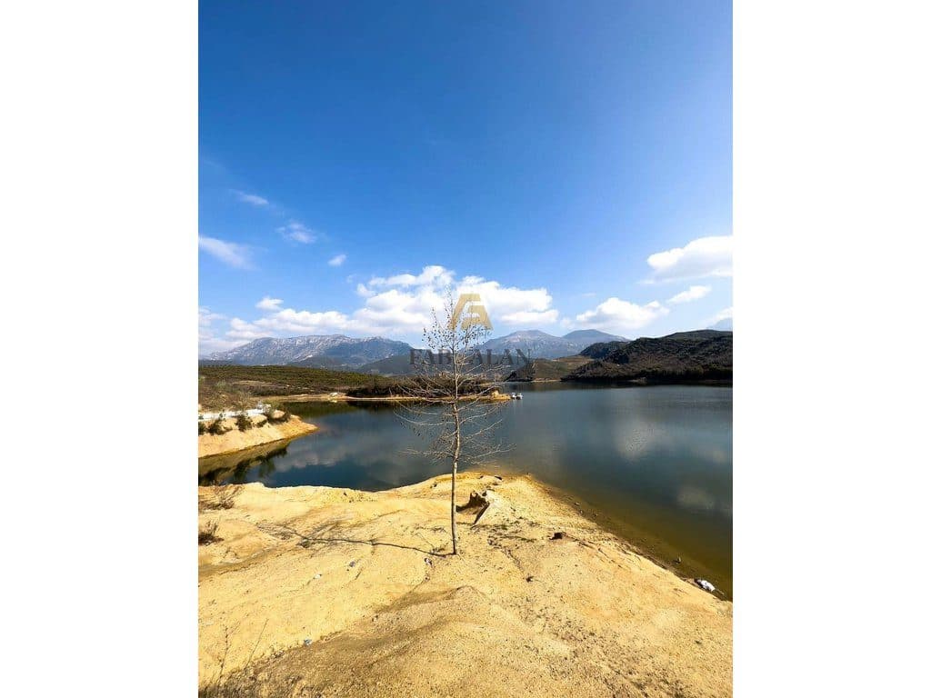 TEK LIQENI I CERKEZES 3000 M2 TOKE PER SHITJE!