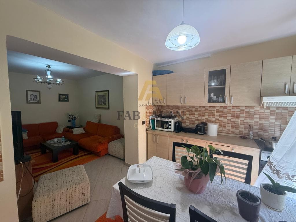 TEK OXHAKU APARTAMENT 3+1+BALLKON PER SHITJE! 2