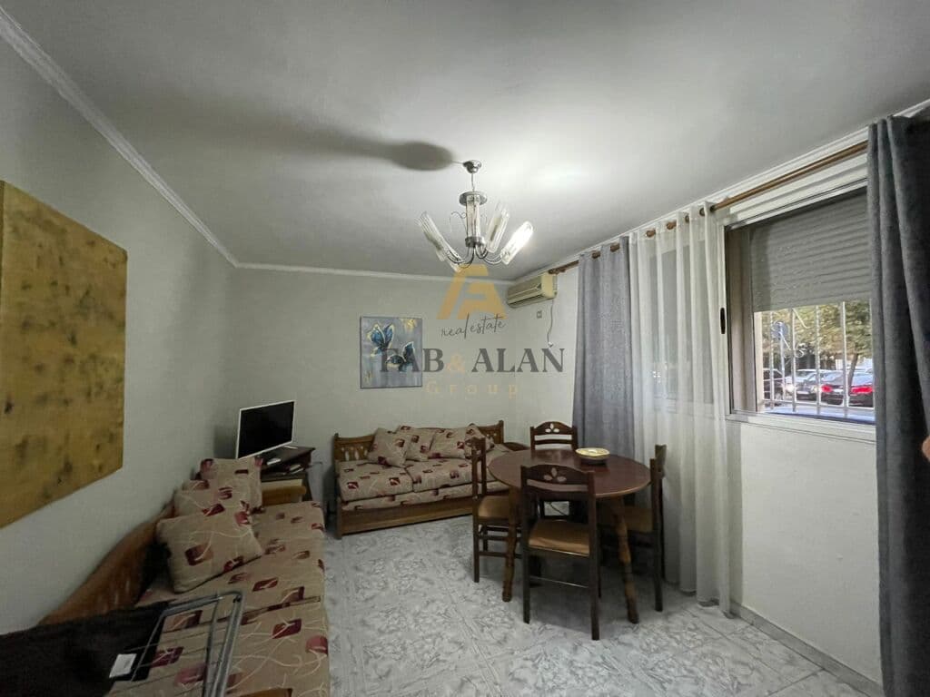 OFROJME APARTAMENT 1+1 PER QERA TEK KOMUNA E PARISIT !