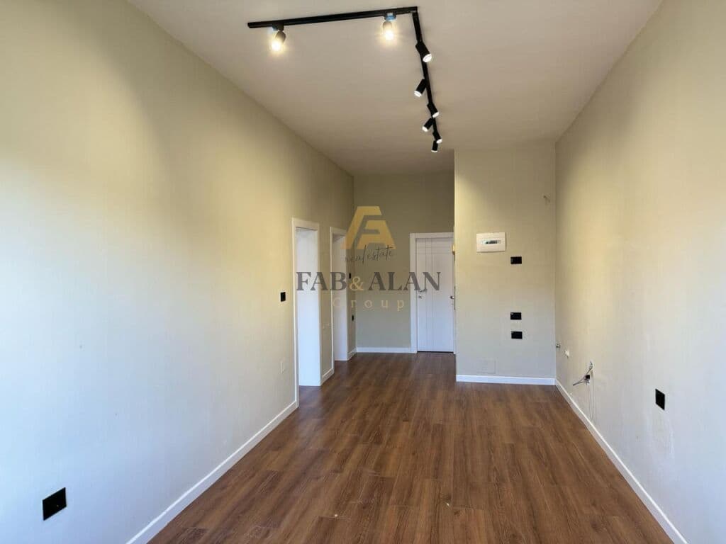 TEK MYSLYM SHYRI APARTAMENT 2+1 PER SHITJE! 2
