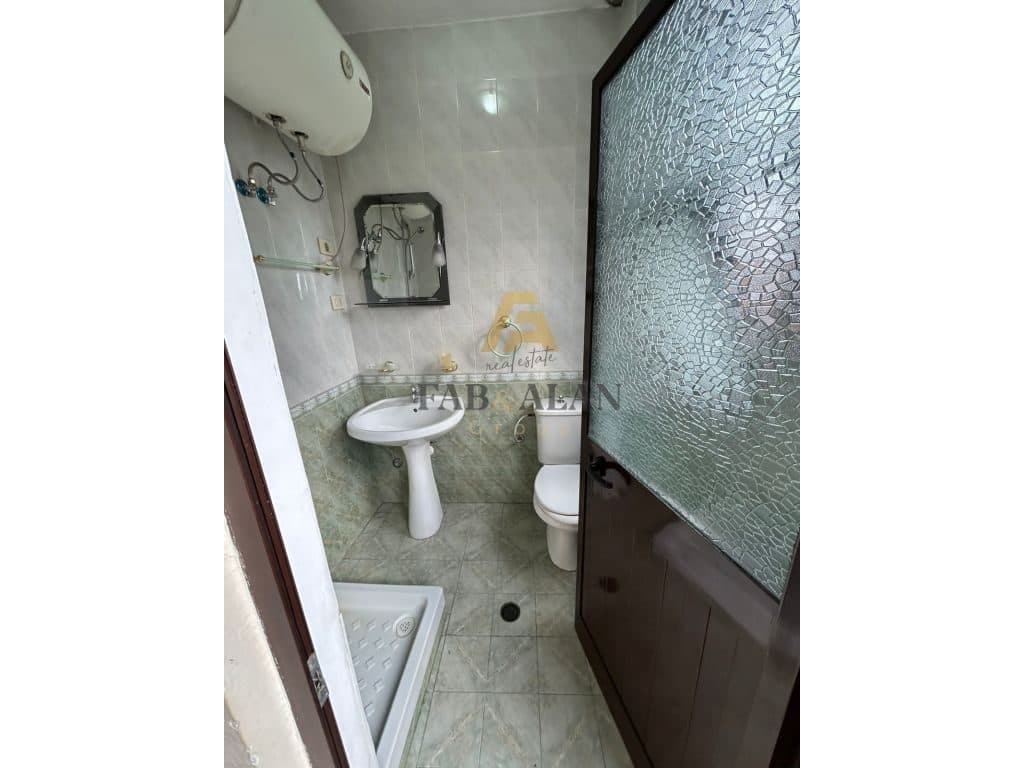 TEK RIZA CEROVA APARTAMENT 2+1+2 PER SHITJE! 4