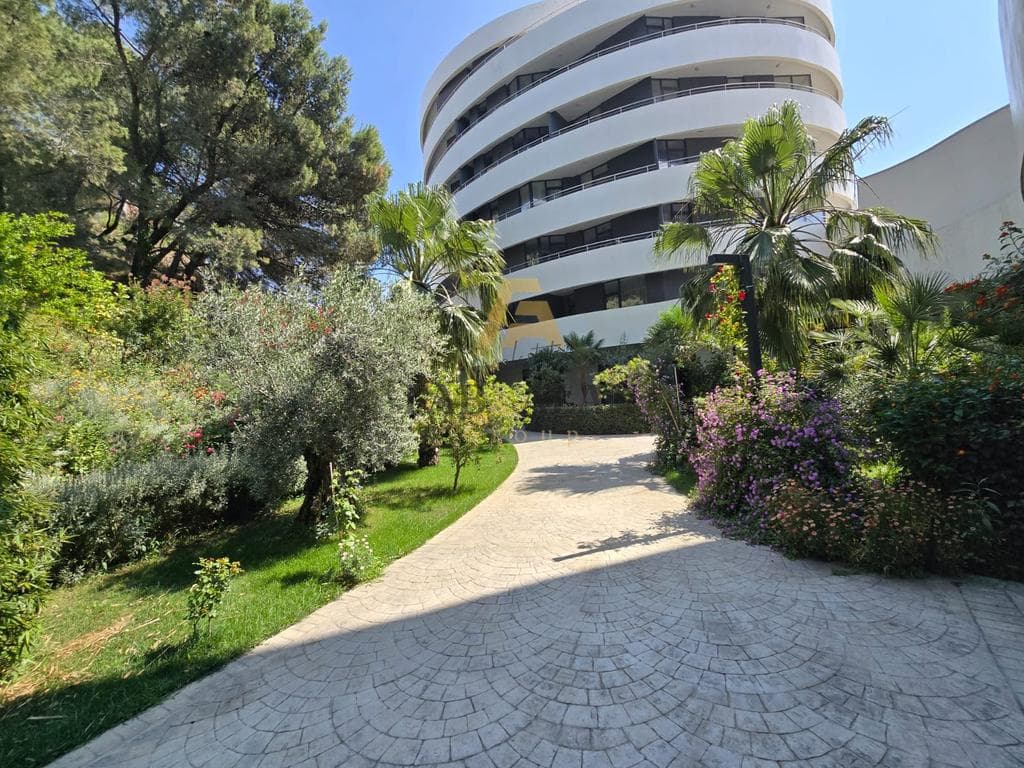 NE CURRILA APARTAMENT 2+1 PER SHITJE !