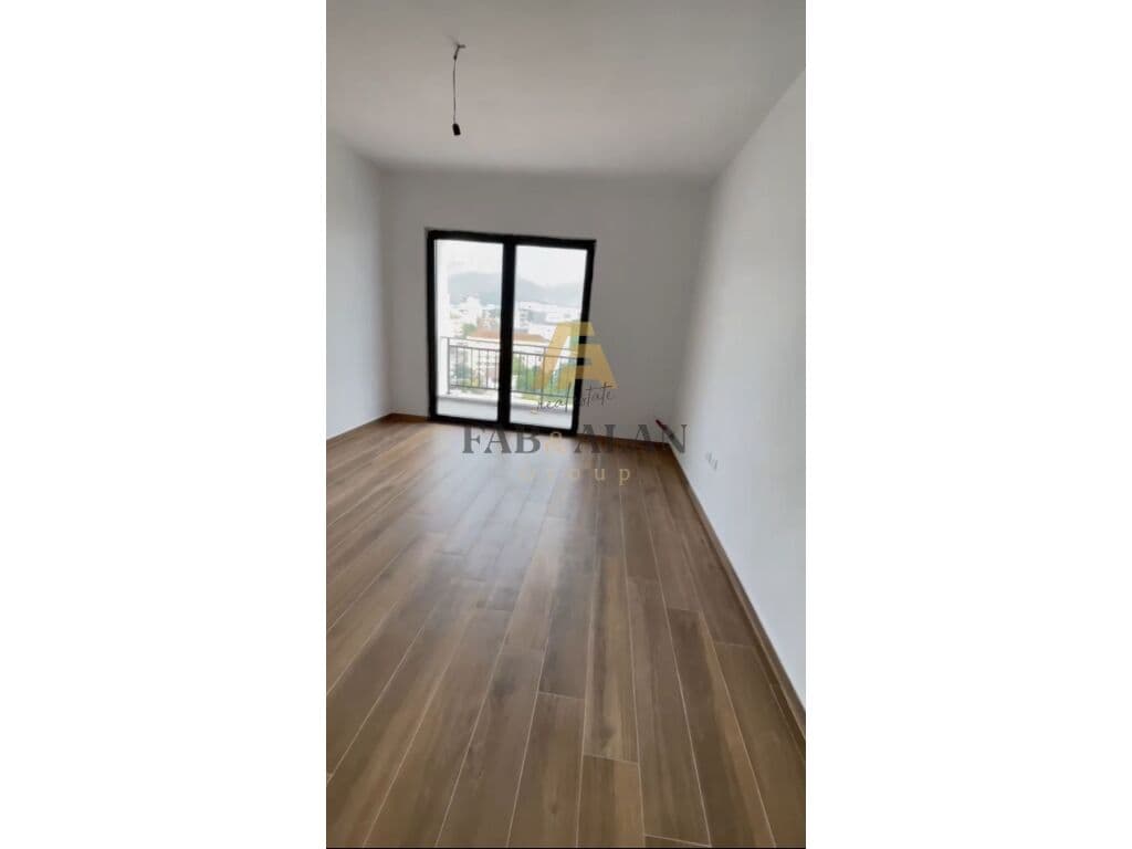 TEK KOMPLEKSI ARLIS APARTAMENT 2+1 ME QERA! 2
