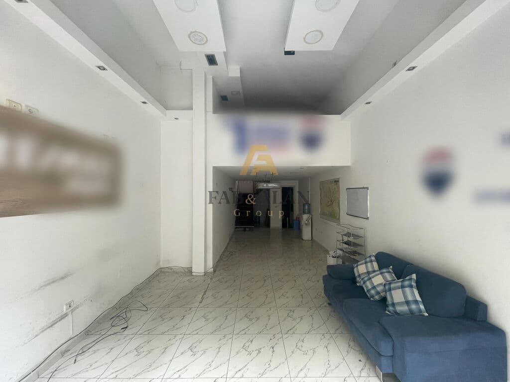 AMBIENT BIZNESI PER QERA TEK SELVIA!
