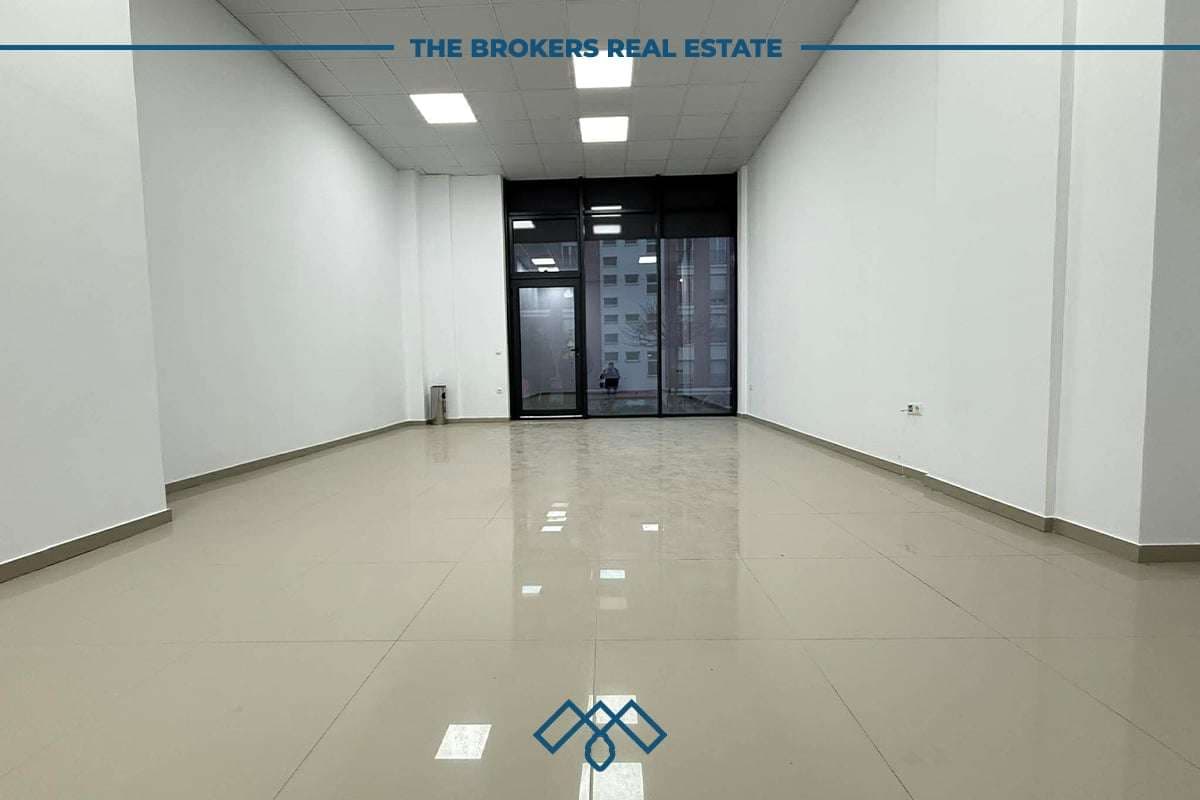 Lokal me qira/ shitje 54m2 – mbrapa Rrugës B. 2