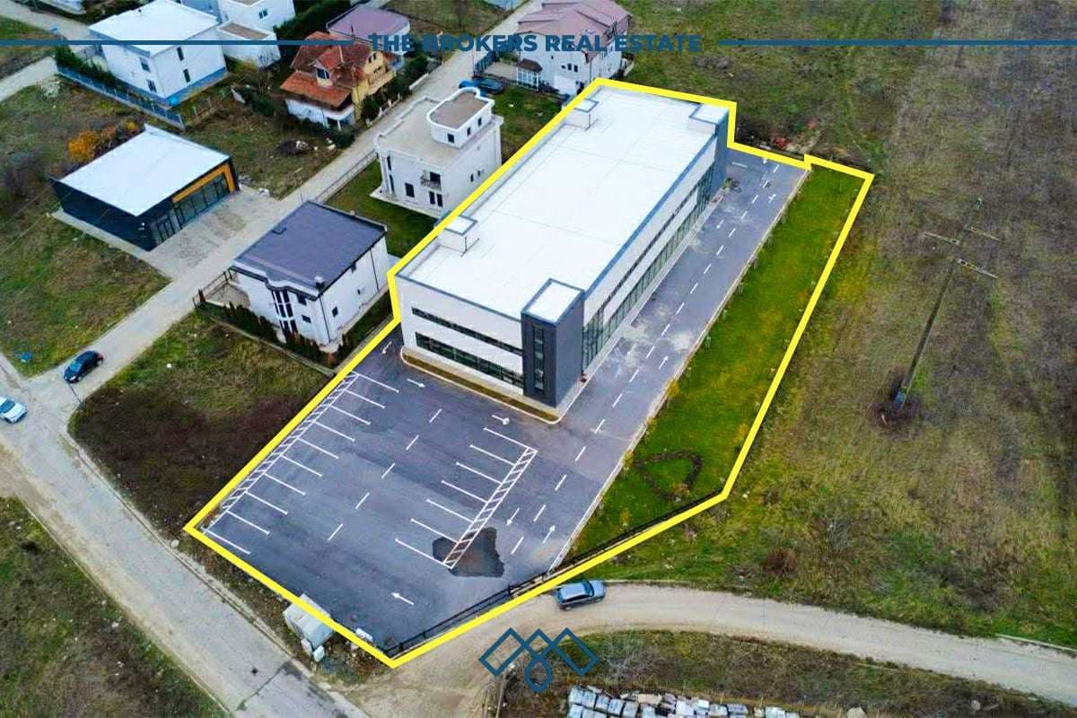 Objekt afarist 1740m² në shitje në Veternik, shtrihet në një truall prej 84 ari, në afërsi të kompleksit Fortesa Home